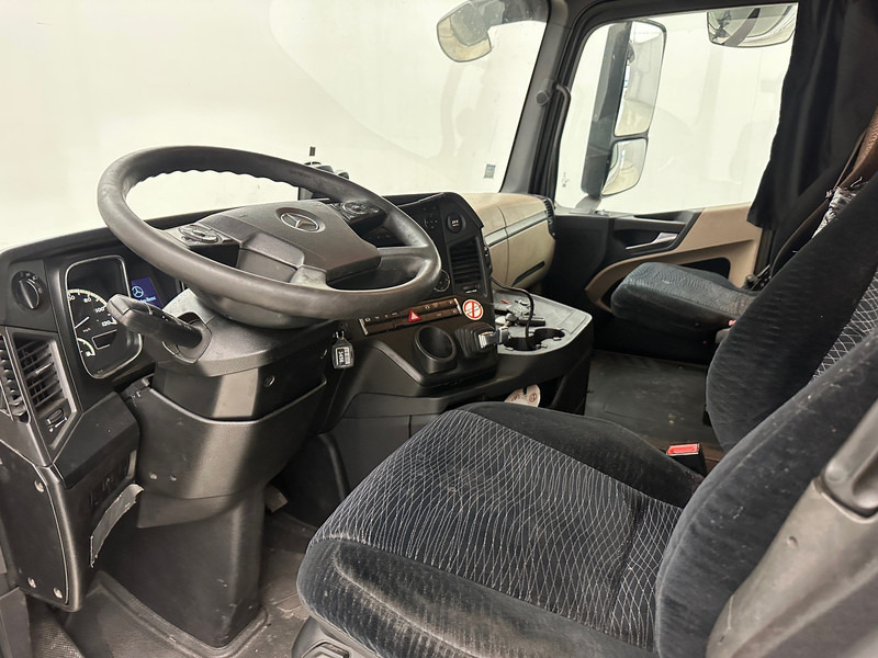 Tracteur routier Mercedes-Benz Actros 1842: photos 9