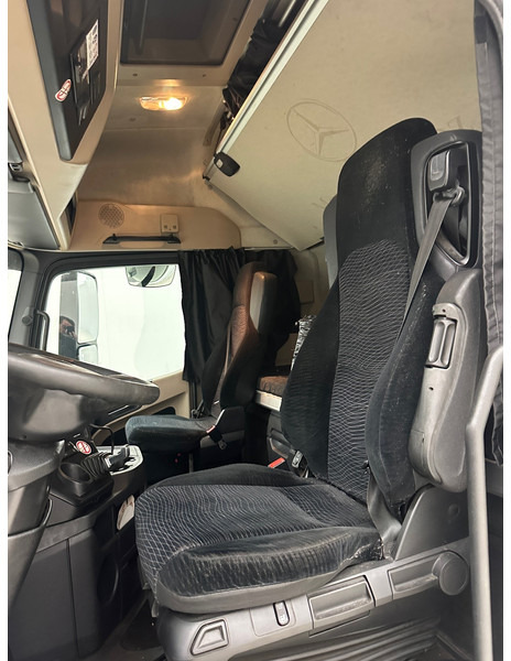 Tracteur routier Mercedes-Benz Actros 1842: photos 10