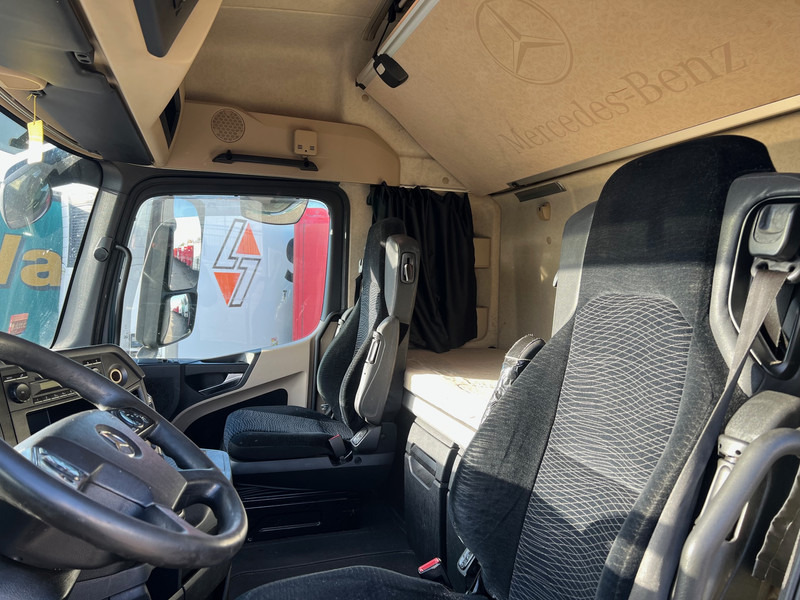 Tracteur routier Mercedes-Benz Actros 1845 BigSpace: photos 11