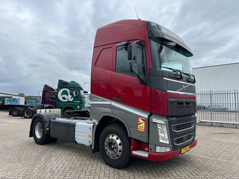 Volvo FH13.420 Globetrotter - ADR - Tracteur routier: photos 3 Volvo FH13.420 Globetrotter - ADR - Tracteur routier: photos 3
