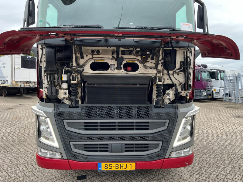 Volvo FH13.420 Globetrotter - ADR - Tracteur routier: photos 3 Volvo FH13.420 Globetrotter - ADR - Tracteur routier: photos 3