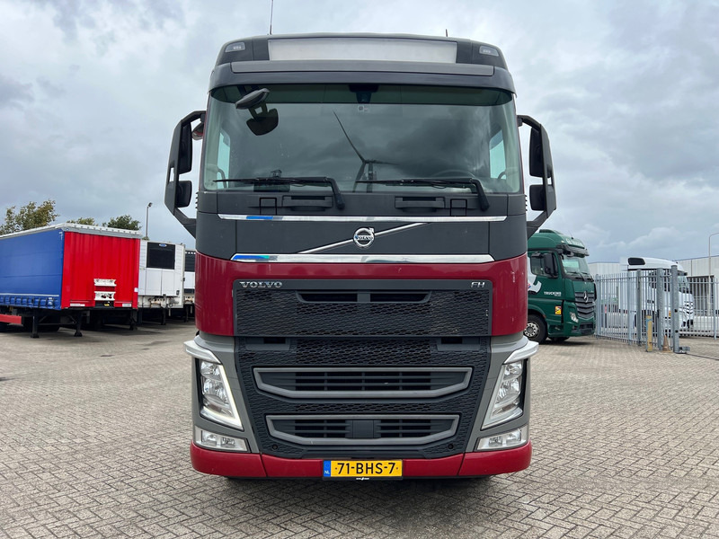 Volvo FH13.420 Globetrotter - ADR - Tracteur routier: photos 2 Volvo FH13.420 Globetrotter - ADR - Tracteur routier: photos 2