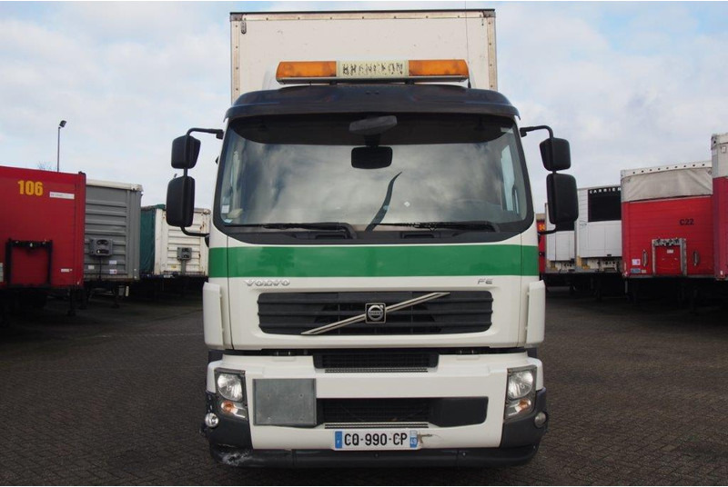 Volvo FE 260 - Camion fourgon: photos 2 Volvo FE 260 - Camion fourgon: photos 2