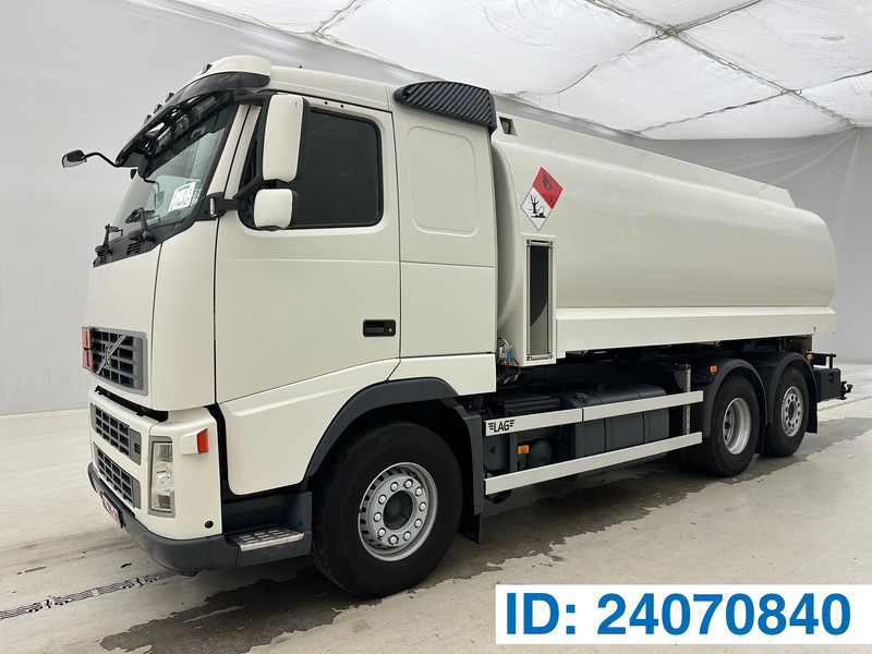 Volvo FH 440 - 6x2 - Camion citerne: photos 1 Volvo FH 440 - 6x2 - Camion citerne: photos 1