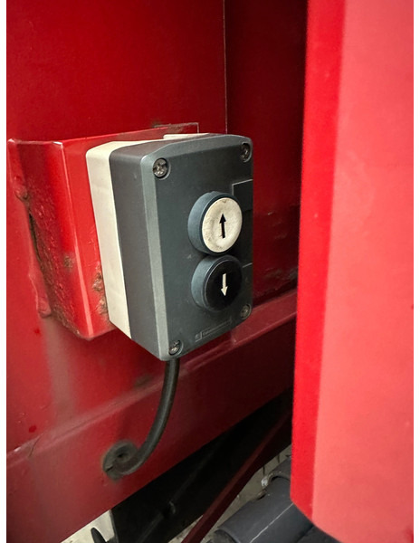 Volvo FL 220 - Camion à rideaux coulissants: photos 5 Volvo FL 220 - Camion à rideaux coulissants: photos 5