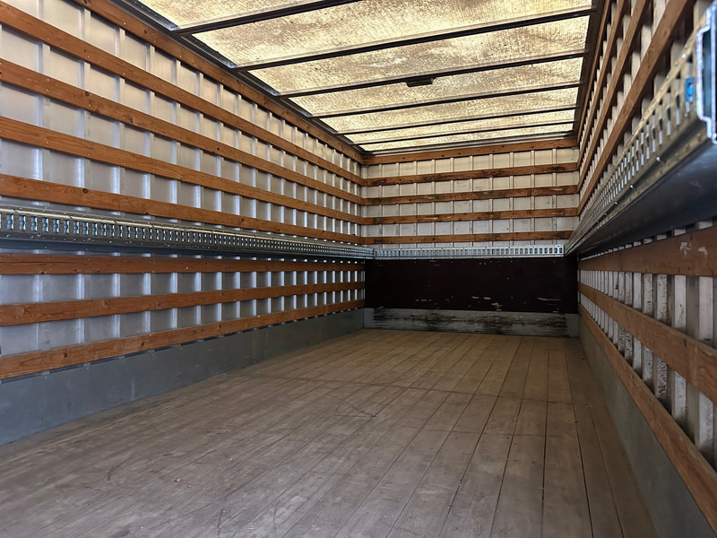 Camion fourgon Volvo FL 240: photos 10