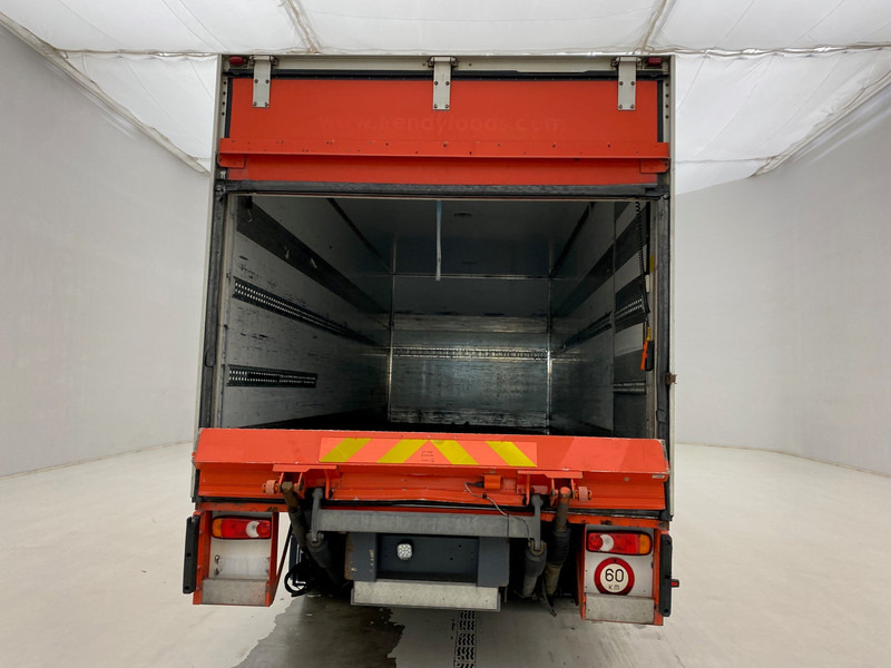 Volvo FL 240 - Camion fourgon: photos 4 Volvo FL 240 - Camion fourgon: photos 4
