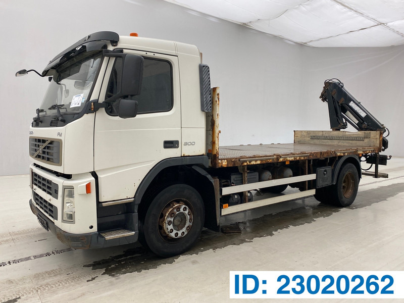 Volvo FM 300* - Camion plateau, Camion grue: photos 1 Volvo FM 300* - Camion plateau, Camion grue: photos 1
