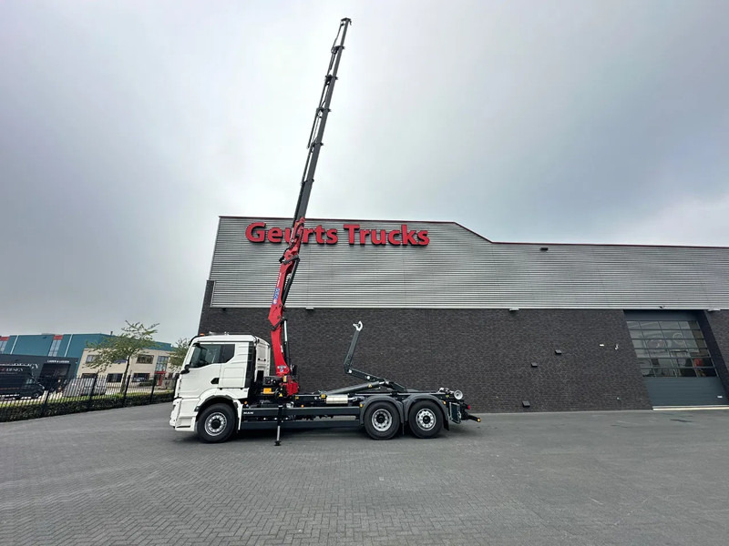 MAN TGS 26.520 6X4H-4 BL NEW MODEL + MEILLER HAAKARMSYSTEEM + HMF 2320 K6-RCS KRAAN/KRAN/CRANE/GRUA - Camion ampliroll, Camion grue: photos 3 MAN TGS 26.520 6X4H-4 BL NEW MODEL + MEILLER HAAKARMSYSTEEM + HMF 2320 K6-RCS KRAAN/KRAN/CRANE/GRUA - Camion ampliroll, Camion grue: photos 3