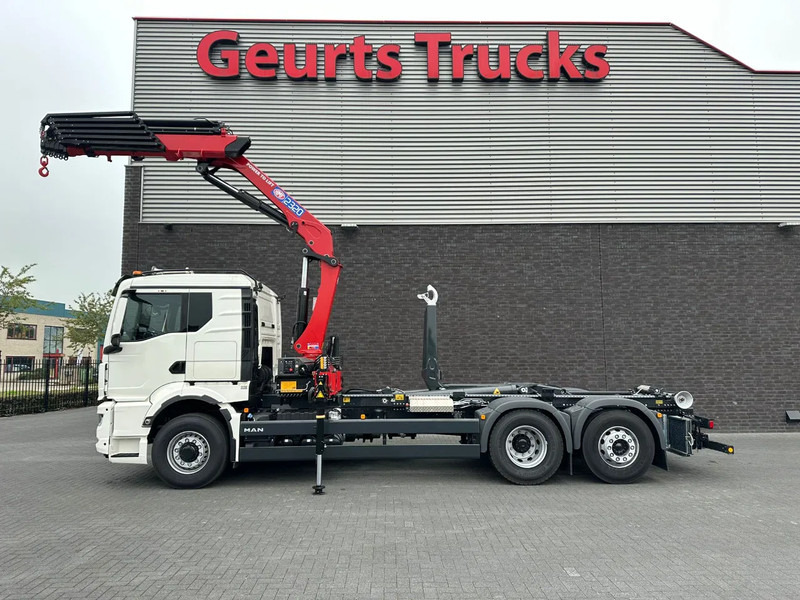 Camion ampliroll, Camion grue MAN TGS 26.520 6X4H-4 BL NEW MODEL + MEILLER HAAKARMSYSTEEM + HMF 2320 K6-RCS KRAAN/KRAN/CRANE/GRUA: photos 8