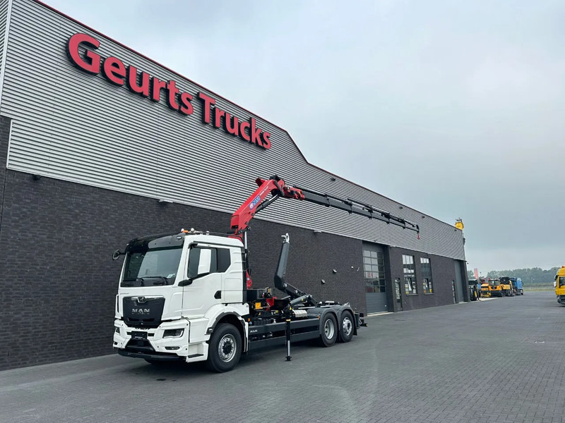 Camion ampliroll, Camion grue MAN TGS 26.520 6X4H-4 BL NEW MODEL + MEILLER HAAKARMSYSTEEM + HMF 2320 K6-RCS KRAAN/KRAN/CRANE/GRUA: photos 6