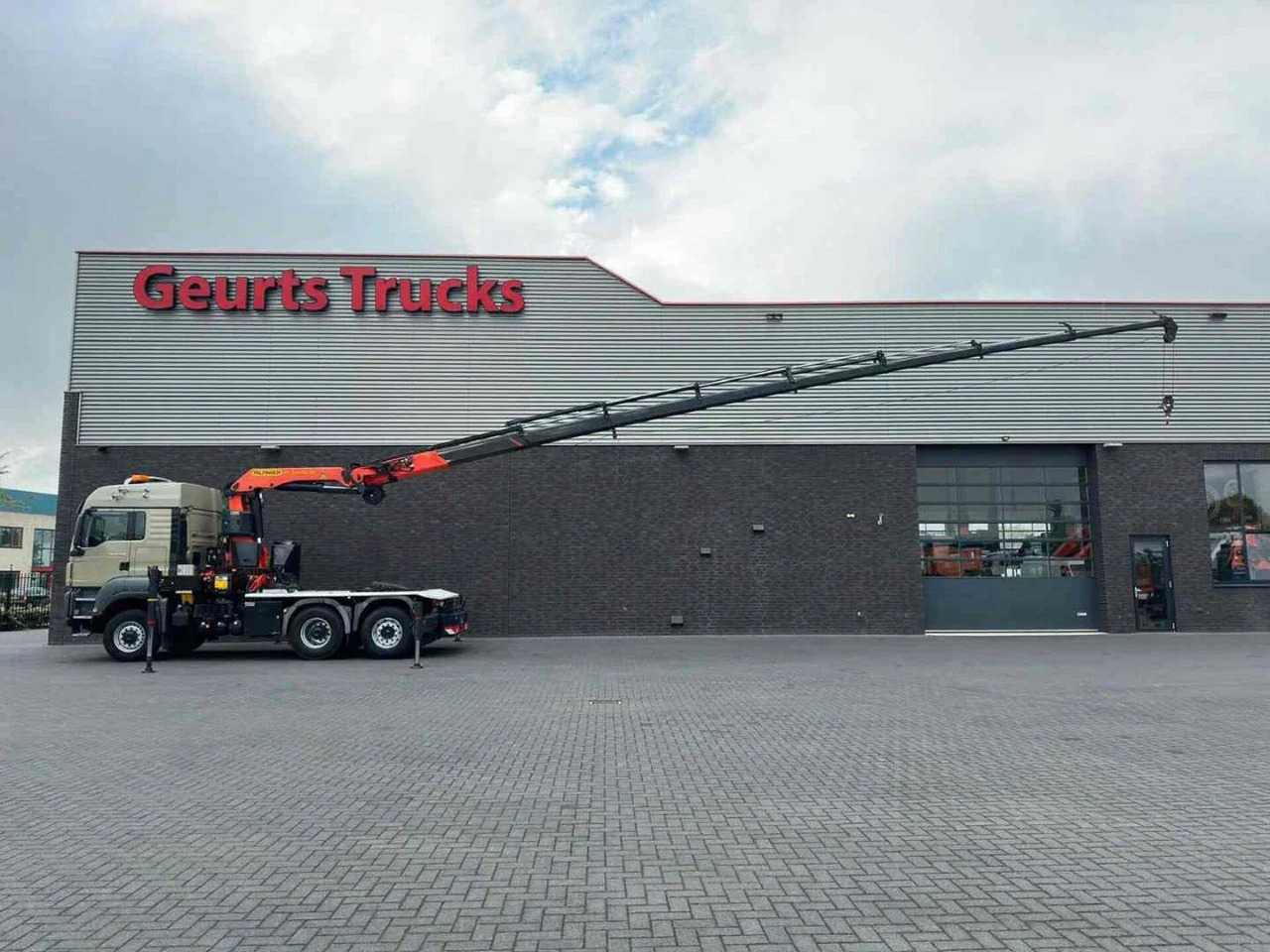 MAN TGS 28.480 6X4-4 BL + PALFINGER PK 34002-SH G PO - Camion grue: photos 4 MAN TGS 28.480 6X4-4 BL + PALFINGER PK 34002-SH G PO - Camion grue: photos 4