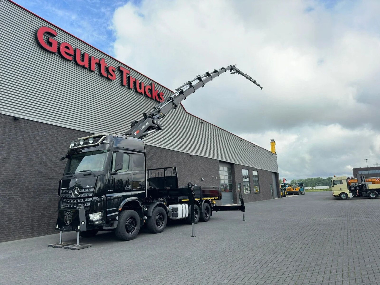Mercedes-Benz Arocs 3251 8X4 + HIAB 1058 E-8 + JIB 150X-6 JDC - Camion grue: photos 2 Mercedes-Benz Arocs 3251 8X4 + HIAB 1058 E-8 + JIB 150X-6 JDC - Camion grue: photos 2