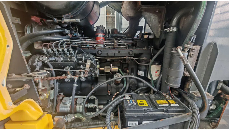 Niveleuse New Holland RG 200 B MOTORGRADER + RIPPER FROM 2012 HOURS 4237: photos 18 Niveleuse New Holland RG 200 B MOTORGRADER + RIPPER FROM 2012 HOURS 4237: photos 18