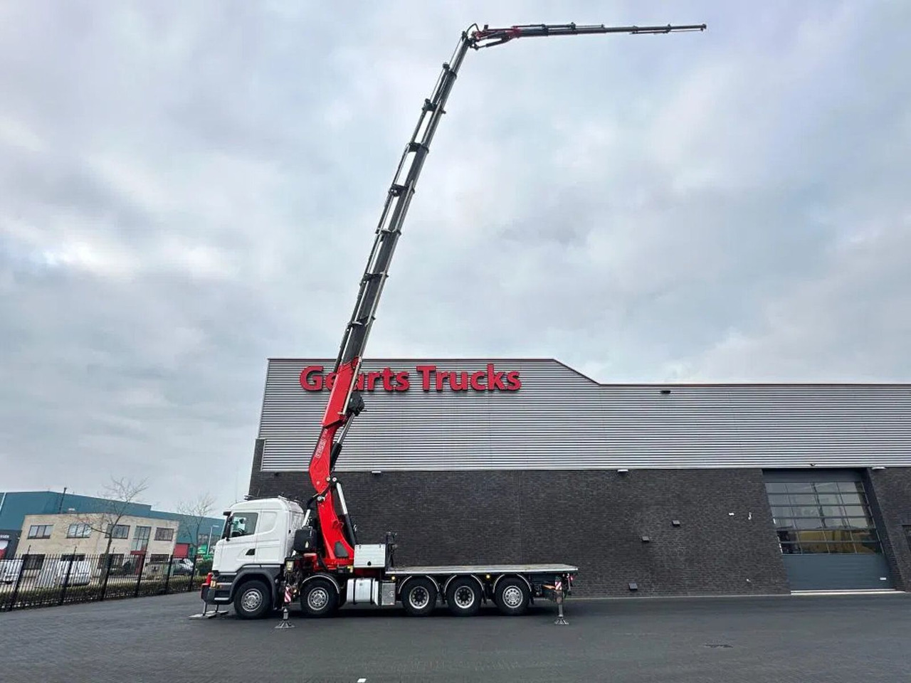 Scania R520 V8 10X4 TRIDEM + F1650RA.2.28 + JIB L816 KR - Camion grue: photos 4 Scania R520 V8 10X4 TRIDEM + F1650RA.2.28 + JIB L816 KR - Camion grue: photos 4