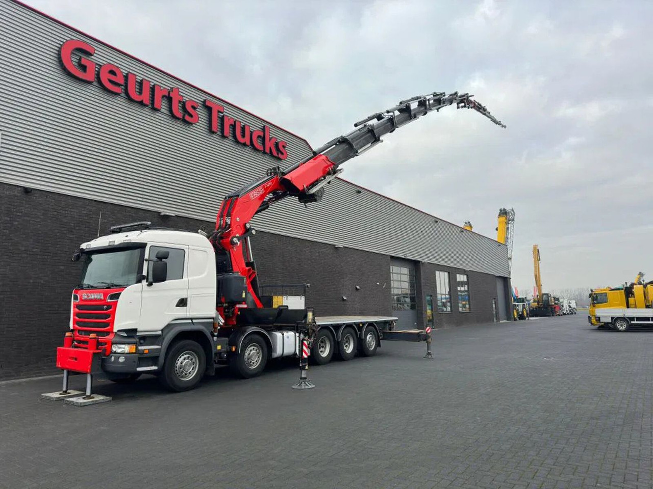Scania R520 V8 10X4 TRIDEM + F1650RA.2.28 + JIB L816 KR - Camion grue: photos 2 Scania R520 V8 10X4 TRIDEM + F1650RA.2.28 + JIB L816 KR - Camion grue: photos 2
