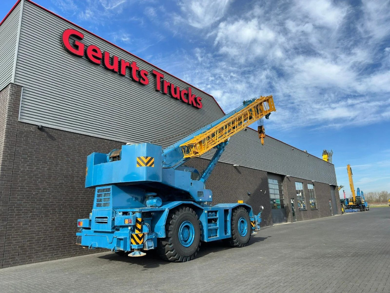 Tadano GR-700E-1-00211 + JIB ROUGH TERRAIN CRANE - Grue à tour: photos 5 Tadano GR-700E-1-00211 + JIB ROUGH TERRAIN CRANE - Grue à tour: photos 5