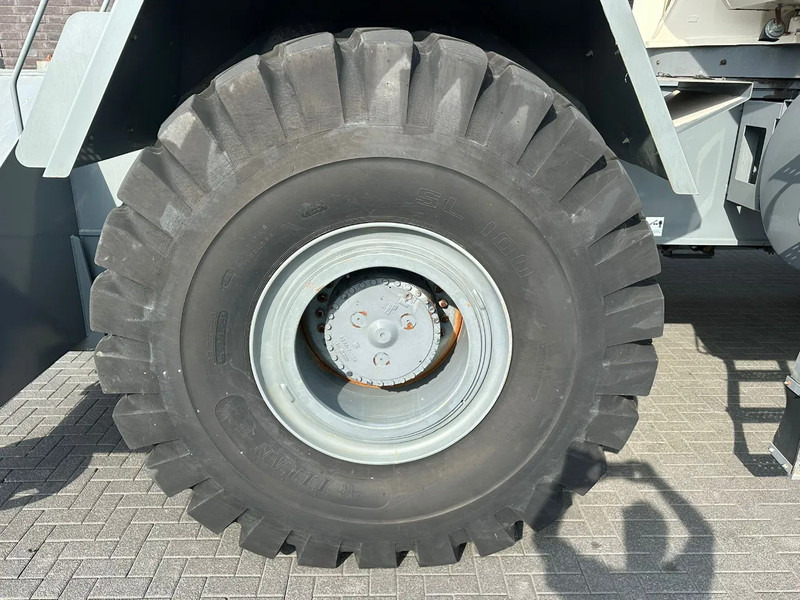 Grue automotrice lente Terex RT130 ROUGH TERRAIN CRANE + JIB: photos 20 Grue automotrice lente Terex RT130 ROUGH TERRAIN CRANE + JIB: photos 20