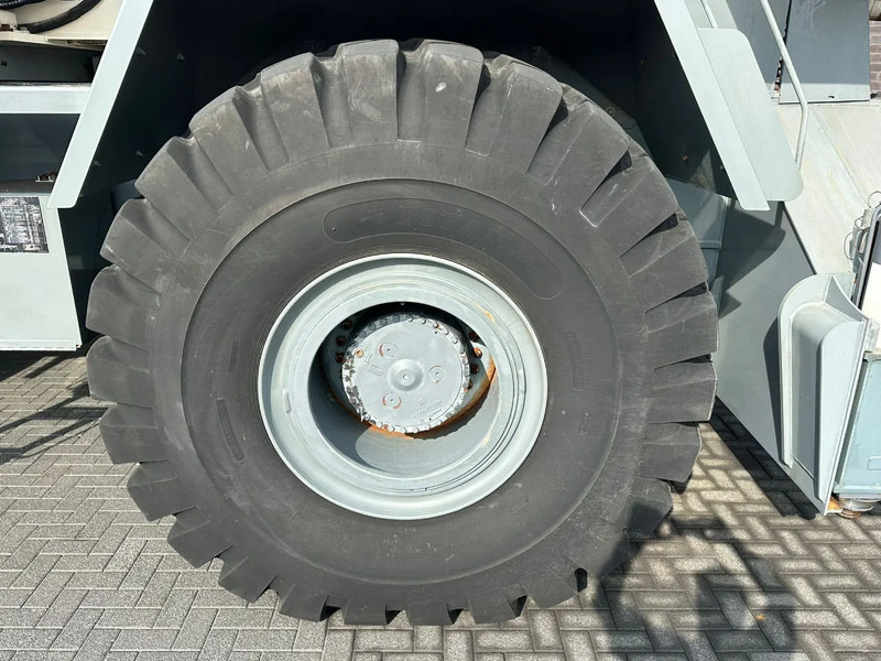 Grue automotrice lente Terex RT130 ROUGH TERRAIN CRANE + JIB: photos 19 Grue automotrice lente Terex RT130 ROUGH TERRAIN CRANE + JIB: photos 19