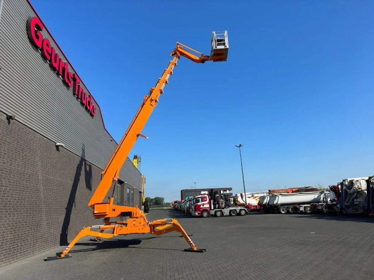 Teupen LEO 36T TELESCOPIC SPIDER HOOGWERK - Camion avec nacelle: photos 4 Teupen LEO 36T TELESCOPIC SPIDER HOOGWERK - Camion avec nacelle: photos 4