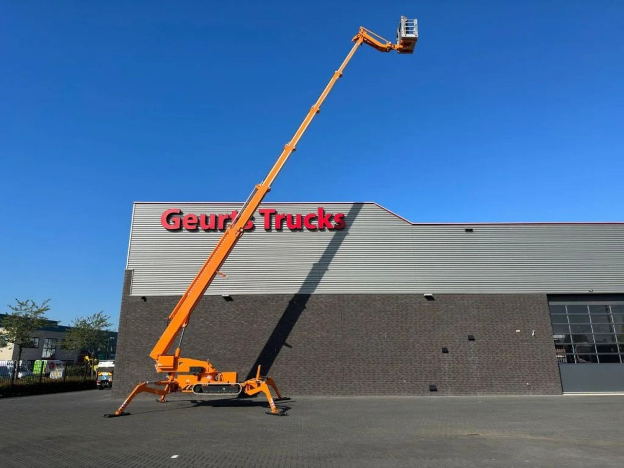 Teupen LEO 36T TELESCOPIC SPIDER HOOGWERK - Camion avec nacelle: photos 3 Teupen LEO 36T TELESCOPIC SPIDER HOOGWERK - Camion avec nacelle: photos 3