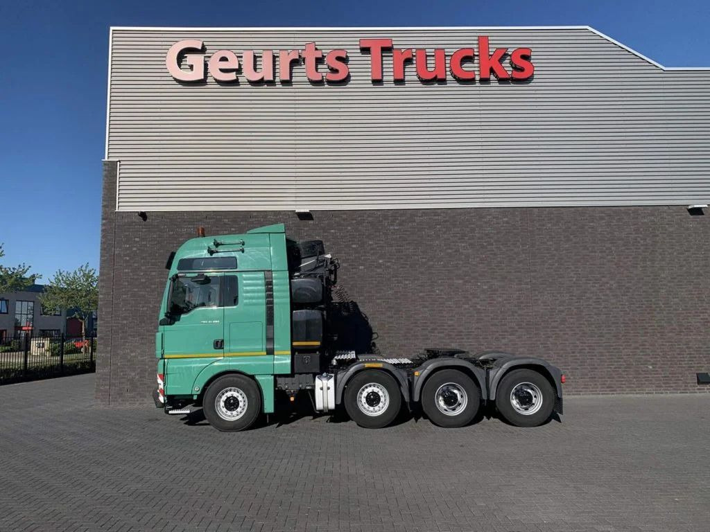 MAN TGX 41.680 V8 8X4 HEAVY DUTY TRACTOR 250 TONS - Tracteur routier: photos 1 MAN TGX 41.680 V8 8X4 HEAVY DUTY TRACTOR 250 TONS - Tracteur routier: photos 1