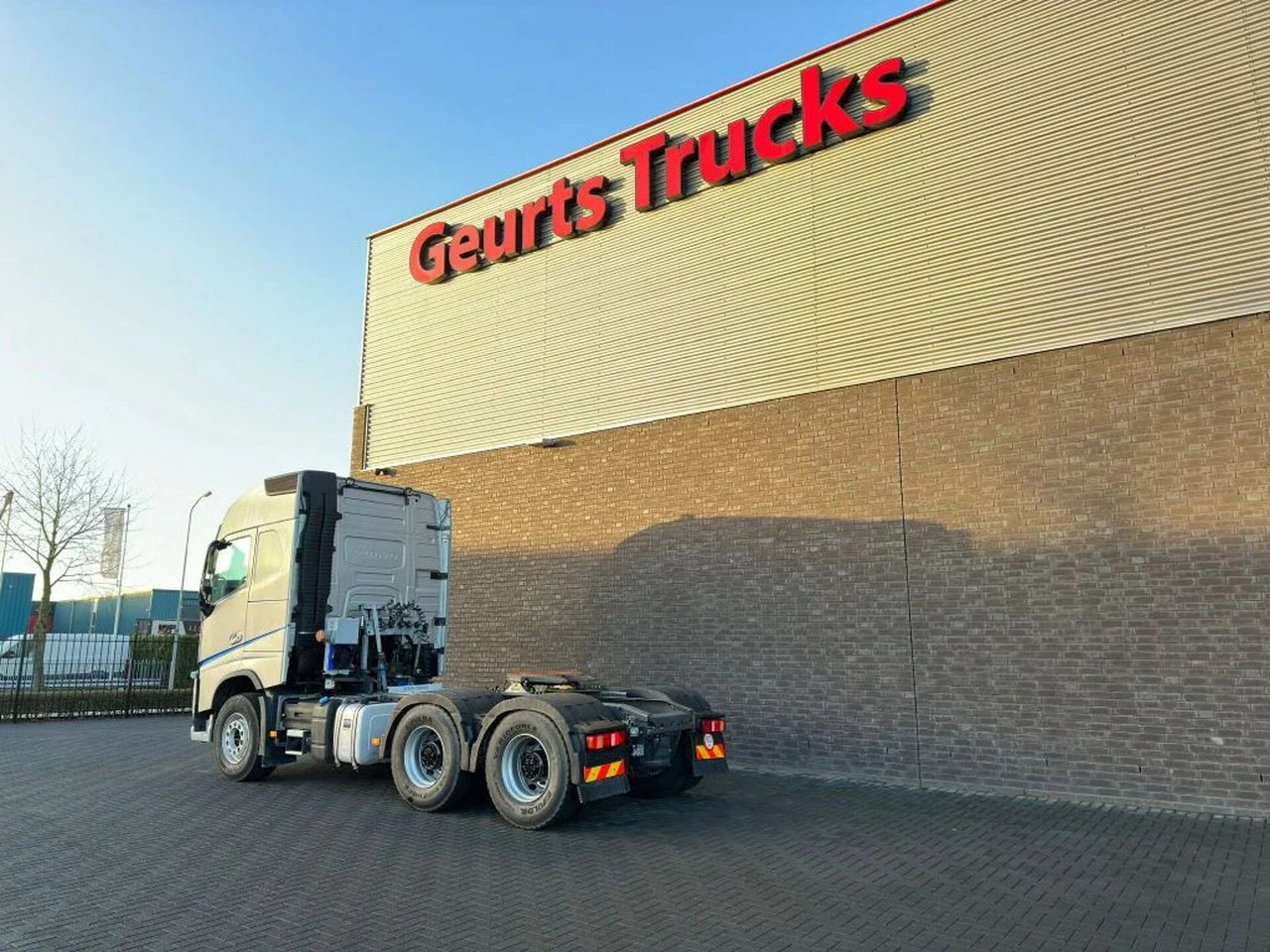 Volvo FH 460 6X4 TREKKER/TRACTOR/SZM EURO 6 HYDRAULIC - Tracteur routier: photos 3 Volvo FH 460 6X4 TREKKER/TRACTOR/SZM EURO 6 HYDRAULIC - Tracteur routier: photos 3