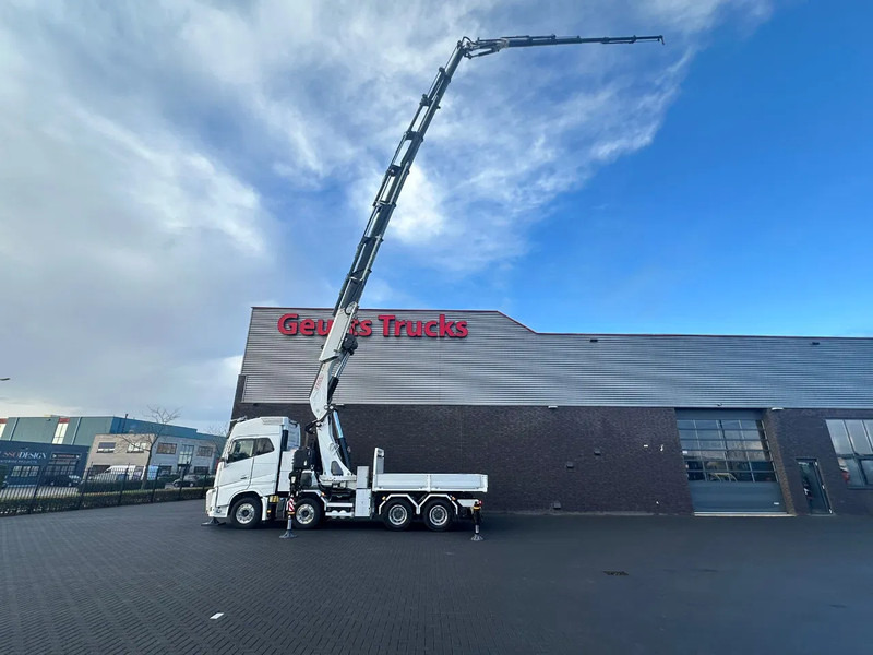 Volvo FH 16.650 8X4 TREKKER-BAKWAGEN COMBI + FASSI F1650RA.2.28 + JIB L816 KRAAN/KRAN/CRANE/GRUA - Camion grue: photos 5 Volvo FH 16.650 8X4 TREKKER-BAKWAGEN COMBI + FASSI F1650RA.2.28 + JIB L816 KRAAN/KRAN/CRANE/GRUA - Camion grue: photos 5