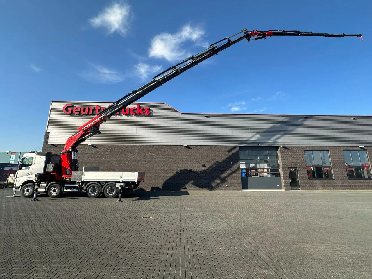 Volvo FH 500 8X4 RF-RT40G FASSI F1450R.2.8 + JIB L826 - Camion grue: photos 1 Volvo FH 500 8X4 RF-RT40G FASSI F1450R.2.8 + JIB L826 - Camion grue: photos 1