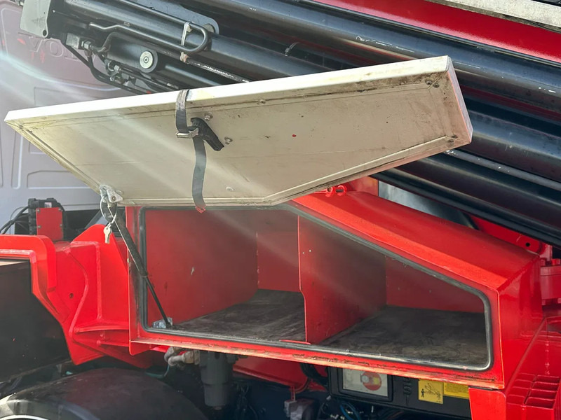 Camion grue Volvo FH 540 10X4 + FASSI F1650RAL.2.28 + JIB L616L KRAAN/KRAN/CRANE/GRUA: photos 19 Camion grue Volvo FH 540 10X4 + FASSI F1650RAL.2.28 + JIB L616L KRAAN/KRAN/CRANE/GRUA: photos 19