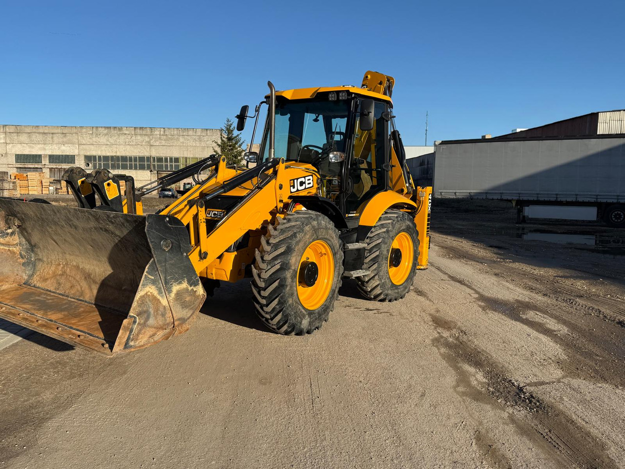 JCB 4cx jostic - Tractopelle: photos 2 JCB 4cx jostic - Tractopelle: photos 2