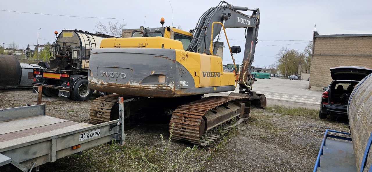 Volvo EC 210 BLC new engine - Pelle sur chenille: photos 5 Volvo EC 210 BLC new engine - Pelle sur chenille: photos 5