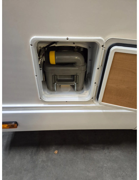 Camping-car profilé Camper ROLLER TEAM AUTOROLLER 595 P.. trekhaak,eerste eigenaar.: photos 11 Camping-car profilé Camper ROLLER TEAM AUTOROLLER 595 P.. trekhaak,eerste eigenaar.: photos 11