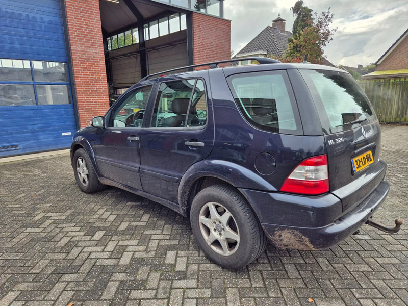 Mercedes-Benz M-Klasse ML 320 autom AMG - Voiture: photos 5 Mercedes-Benz M-Klasse ML 320 autom AMG - Voiture: photos 5