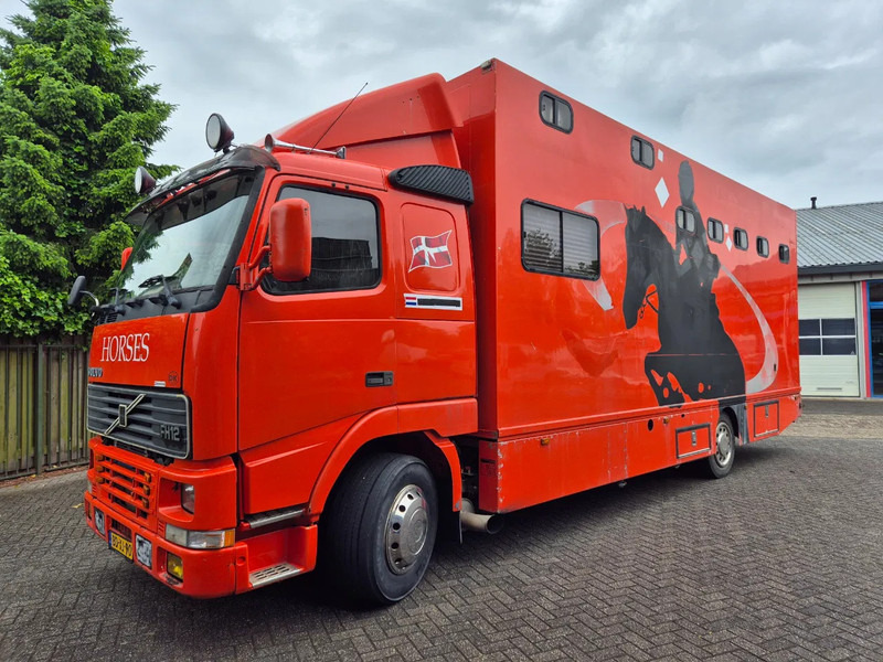Volvo FH 12.. 380pk luchtgeveerd voor en achteras - Camion chevaux: photos 1 Volvo FH 12.. 380pk luchtgeveerd voor en achteras - Camion chevaux: photos 1