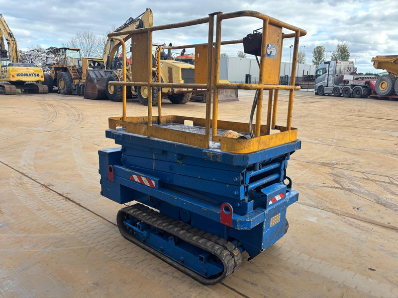 Aichi RV042 - Nacelle ciseaux: photos 5 Aichi RV042 - Nacelle ciseaux: photos 5