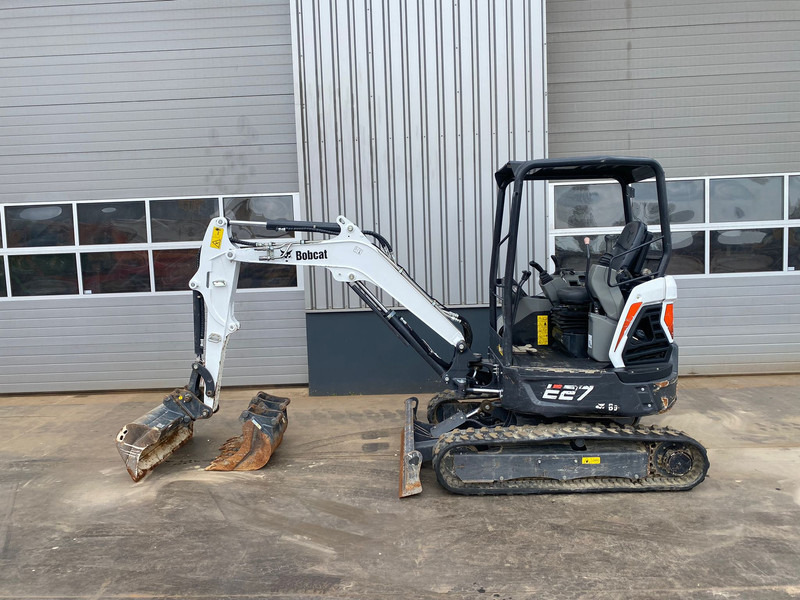 Bobcat E27 - Pelle sur chenille: photos 1 Bobcat E27 - Pelle sur chenille: photos 1