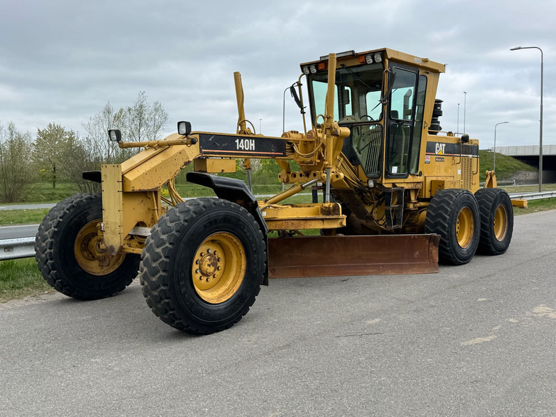 Caterpillar 140H 3306 engine - Niveleuse: photos 2 Caterpillar 140H 3306 engine - Niveleuse: photos 2