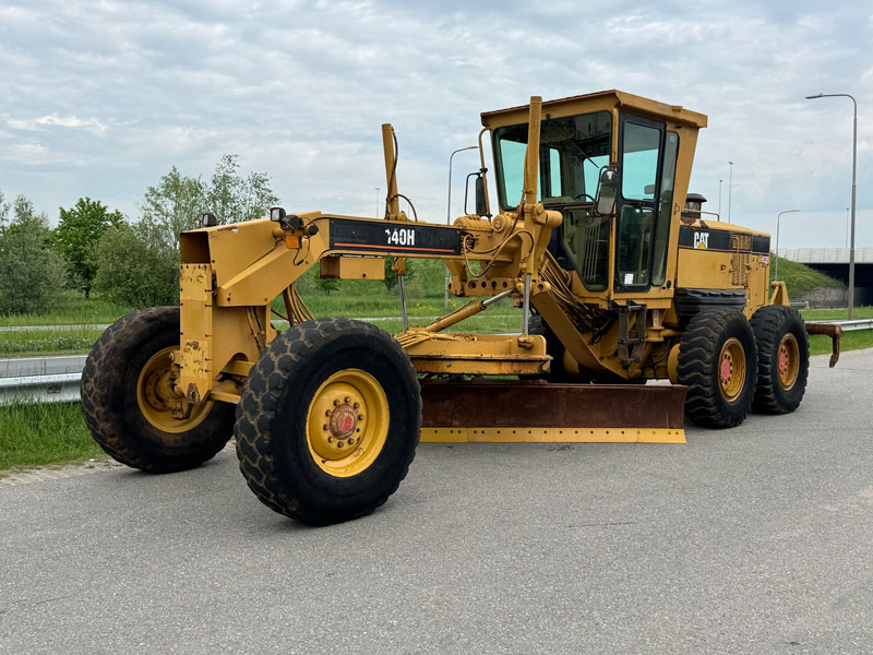 Caterpillar 140H - Niveleuse: photos 2 Caterpillar 140H - Niveleuse: photos 2