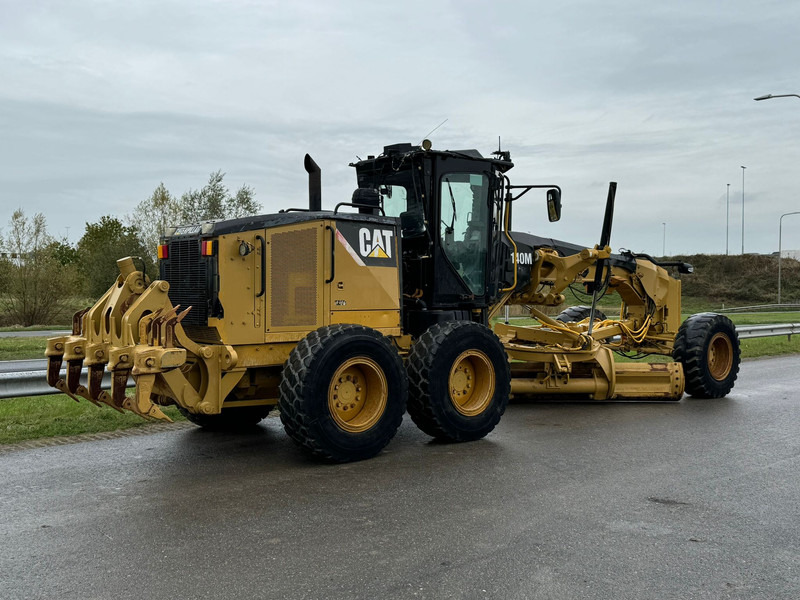 Caterpillar 140M - Niveleuse: photos 5 Caterpillar 140M - Niveleuse: photos 5