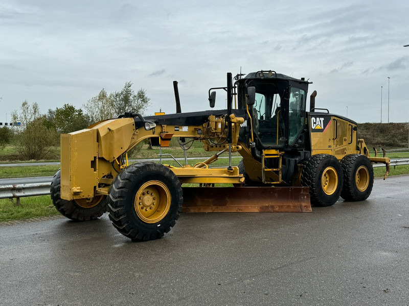 Caterpillar 140M - Niveleuse: photos 2 Caterpillar 140M - Niveleuse: photos 2
