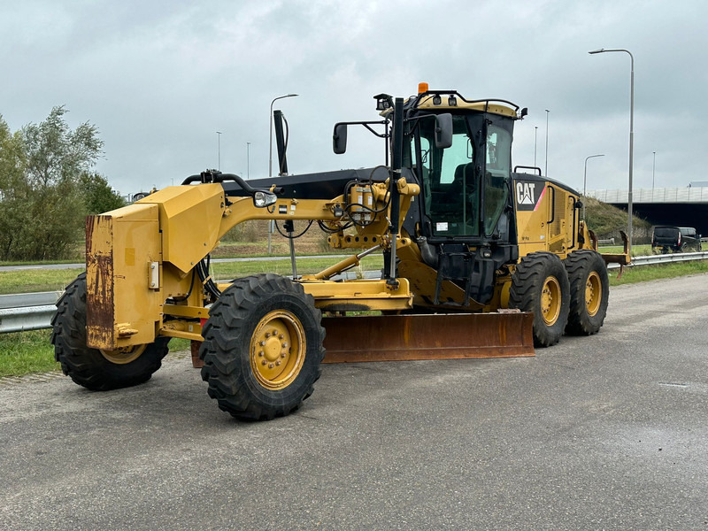Caterpillar 140M Ripper + Pushblock - Niveleuse: photos 2 Caterpillar 140M Ripper + Pushblock - Niveleuse: photos 2