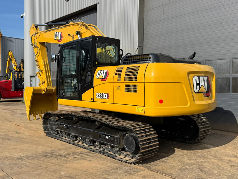 Caterpillar 323D3 - Pelle sur chenille: photos 3 Caterpillar 323D3 - Pelle sur chenille: photos 3