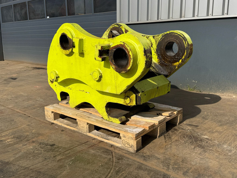 Caterpillar 352F Miller Pin-On Quick Coupler - Attache rapide: photos 1 Caterpillar 352F Miller Pin-On Quick Coupler - Attache rapide: photos 1