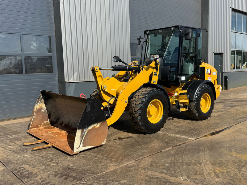 Caterpillar 908M - Chargeuse sur pneus: photos 3 Caterpillar 908M - Chargeuse sur pneus: photos 3