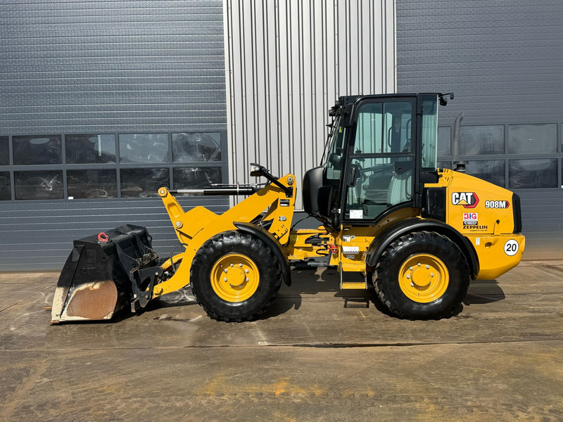 Caterpillar 908M - Chargeuse sur pneus: photos 2 Caterpillar 908M - Chargeuse sur pneus: photos 2