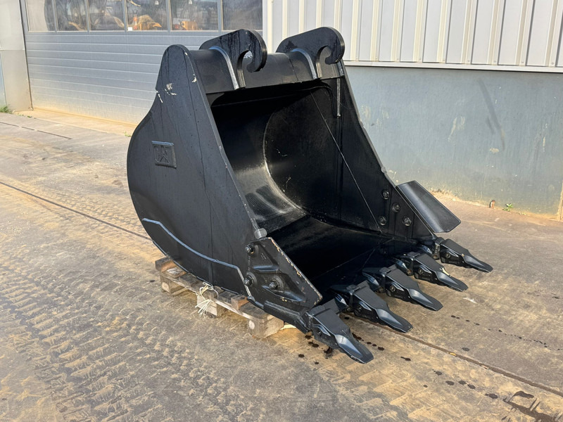 Caterpillar CW40 1200mm Bucket - Godet: photos 2 Caterpillar CW40 1200mm Bucket - Godet: photos 2