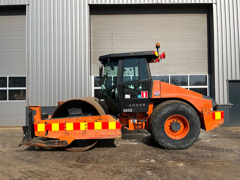 Dynapac CA302D - Compacteur: photos 1 Dynapac CA302D - Compacteur: photos 1