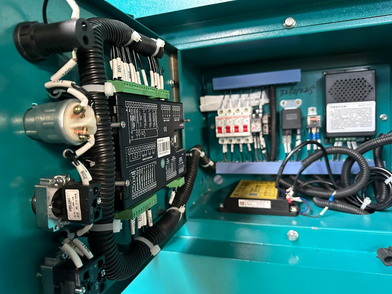 Groupe électrogène neuf Giga power RT-W800GF 1000 kVA silent generator: photos 12