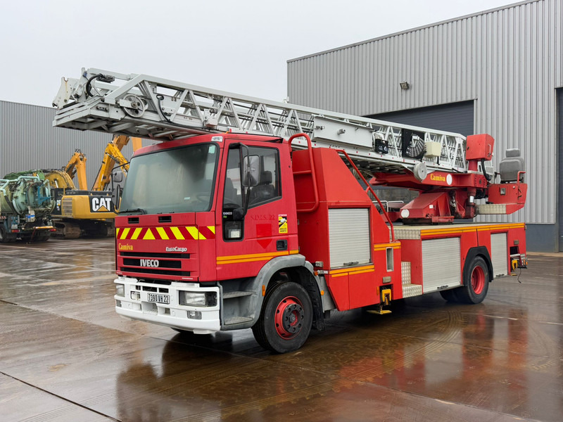 Iveco 130E23 4x2 Firetruck - Camion de pompier: photos 1 Iveco 130E23 4x2 Firetruck - Camion de pompier: photos 1
